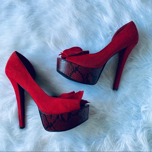 chinese laundry red pumps